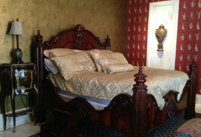 Family Suite, Dansereau House