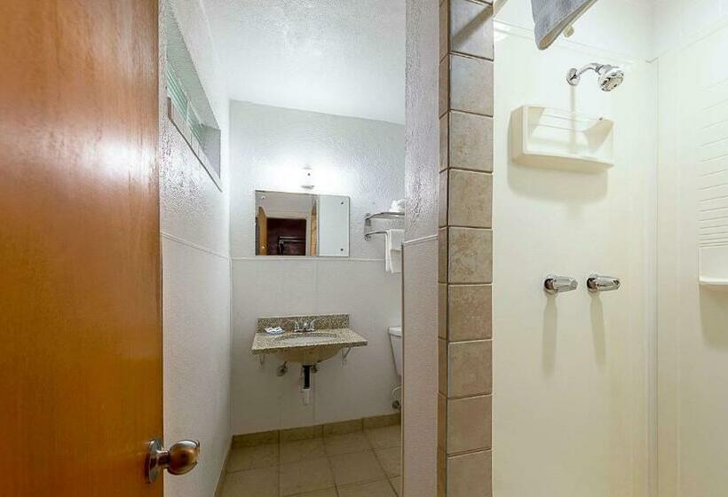 Стандартный Номер Кровать Кинг, Highway Inn