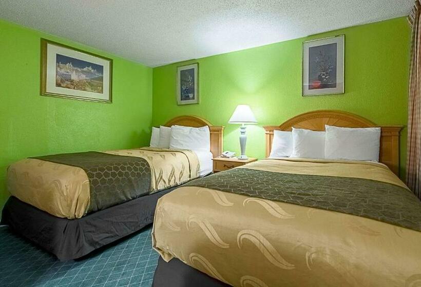 Номер Стандарт 2 Двуспальные Кровати, Highway Inn
