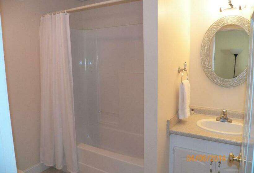 Номер Стандарт 2 Двуспальные Кровати, The Beach Rose Inn