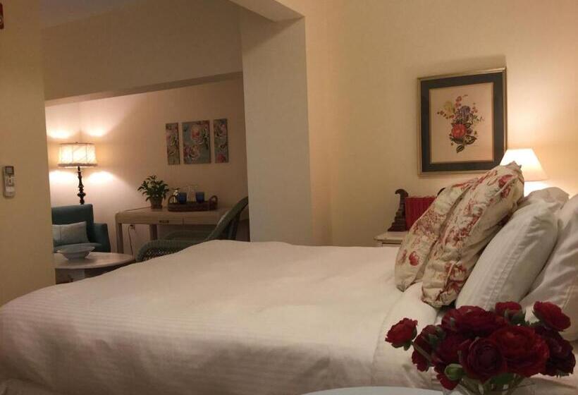 Номер Deluxe, The Beach Rose Inn