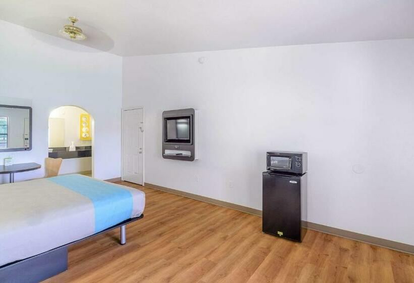Номер Deluxe Кровать Кинг, Motel 6 Canton, Tx
