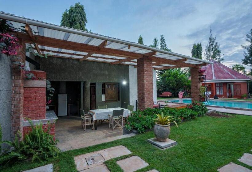 اتاق اکونومی, Sprunger Avenue   Tulia Homes