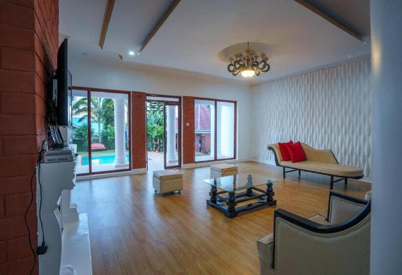 ویلای 3 خوابه, Sprunger Avenue   Tulia Homes