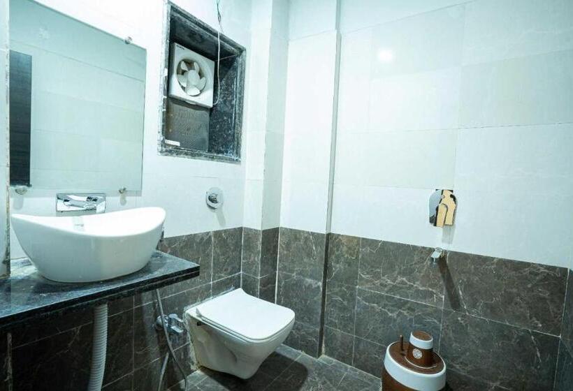Трехместный Номер Классика, Collection O Hotel Chhattisgarh Palace