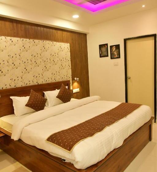 Quarto Deluxe, Treebo Park Palace