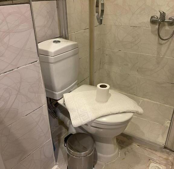 غرفة قياسية ثلاثية, Ufuk Otel