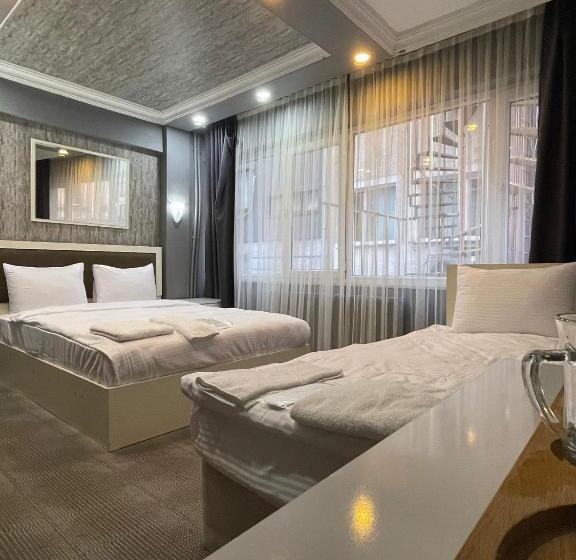 غرفة قياسية ثلاثية, Ufuk Otel