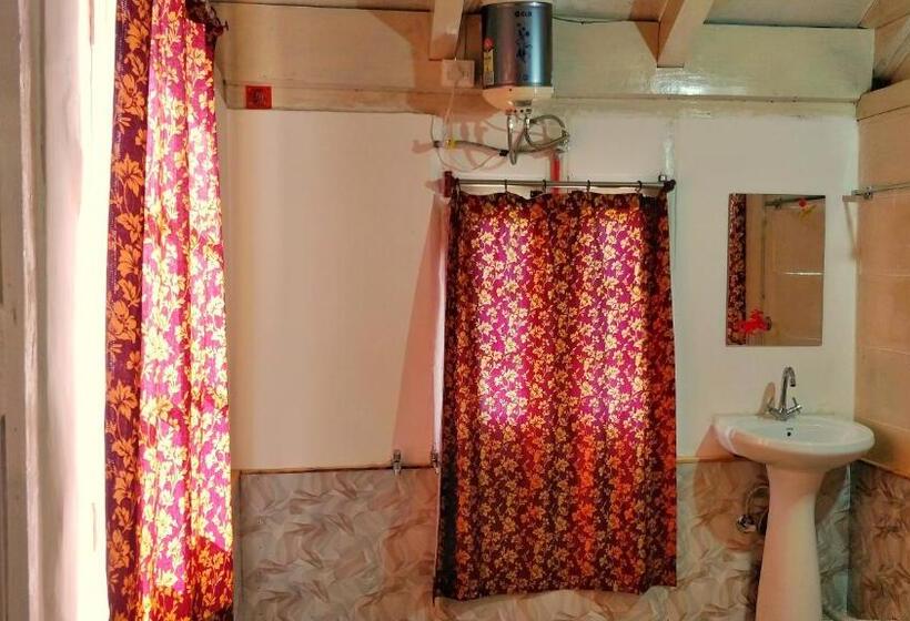 Семейный Номер Вид на Горы, Black Bear Cottage Khajjiar