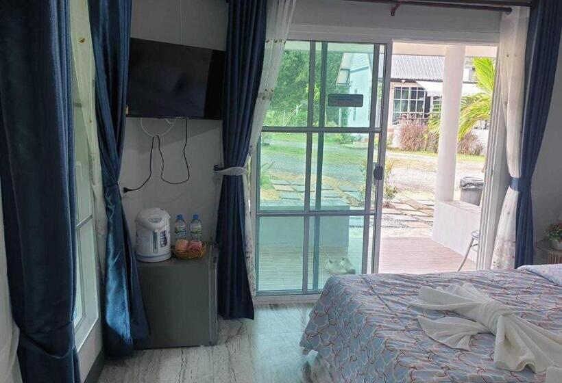 Семейный Номер, Water Hill Resort