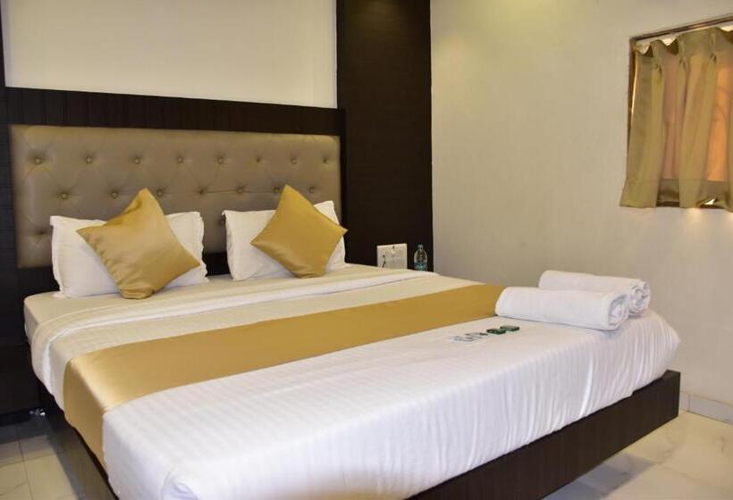 חדר דלוקס, Bkc Palace Inn   Jio World Convention Center And Us Visa Center హోటల్ బి కే సి ప్యాలెస్ ఇన్