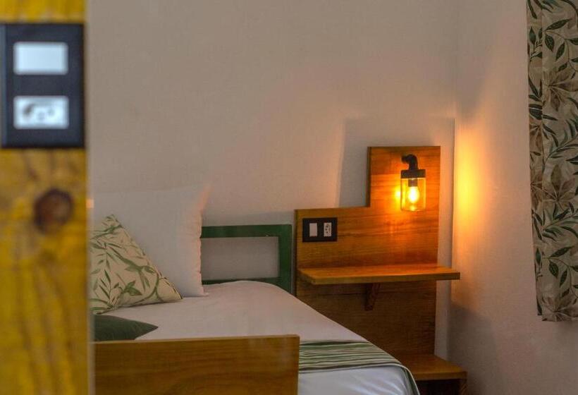 스탠다드 트리플 룸, Green Haven Hostel Ilha Anchieta
