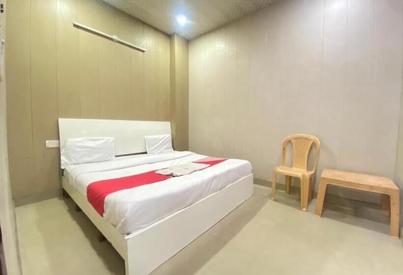 اتاق لوکس, Kartik Residency