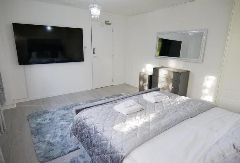 Quarto Deluxe Cama King, Giomakay Luxury Rooms Milton Keynes
