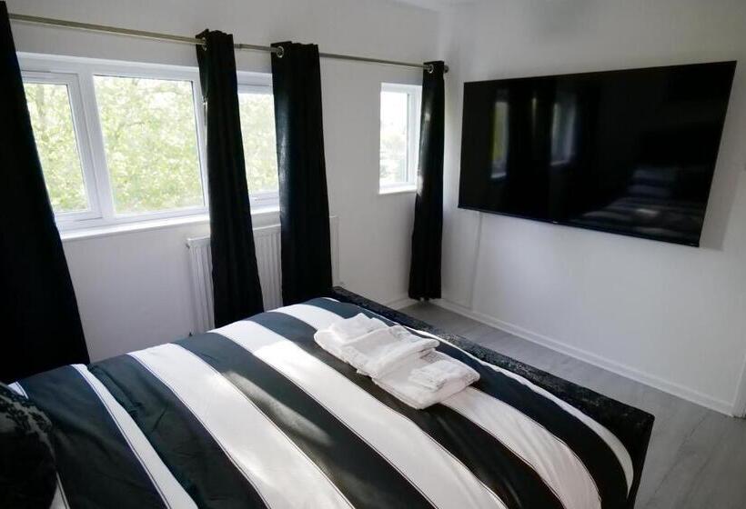 Quarto Deluxe Cama King, Giomakay Luxury Rooms Milton Keynes