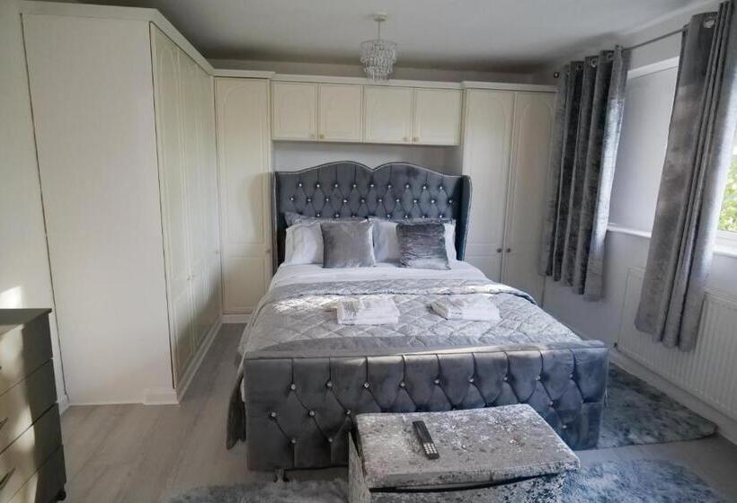 Quarto Deluxe Cama King, Giomakay Luxury Rooms Milton Keynes