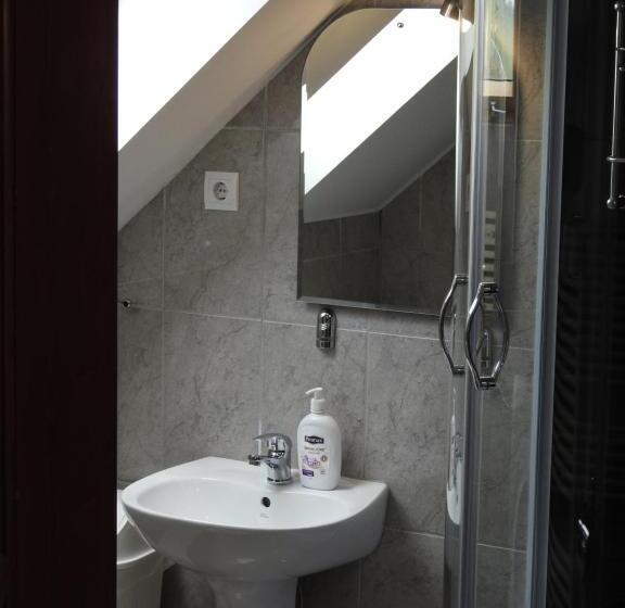 Четырехместный Номер Стандарт, Skigyimes Guesthouse