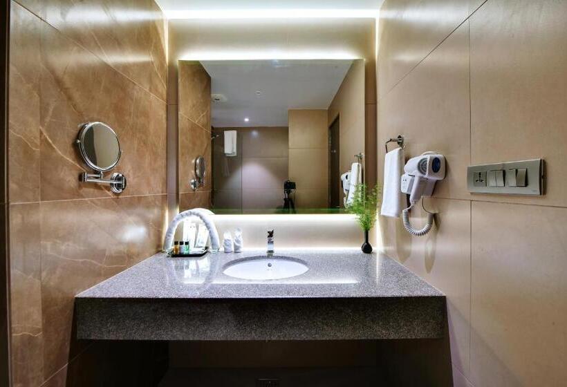 デラックスルーム, Click Hotel Pithampur