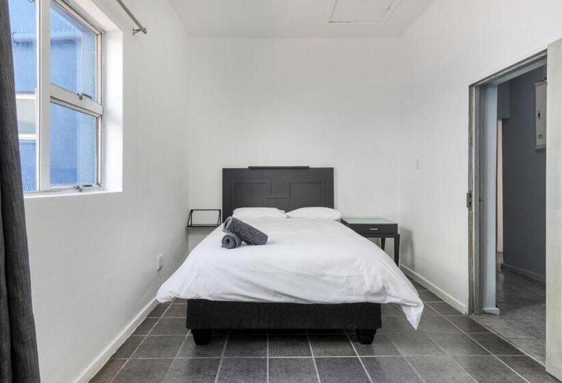 Номер Basic, Inn & Out Express Sea Point