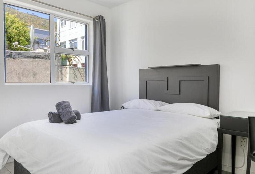 Номер Стандарт, Inn & Out Express Sea Point