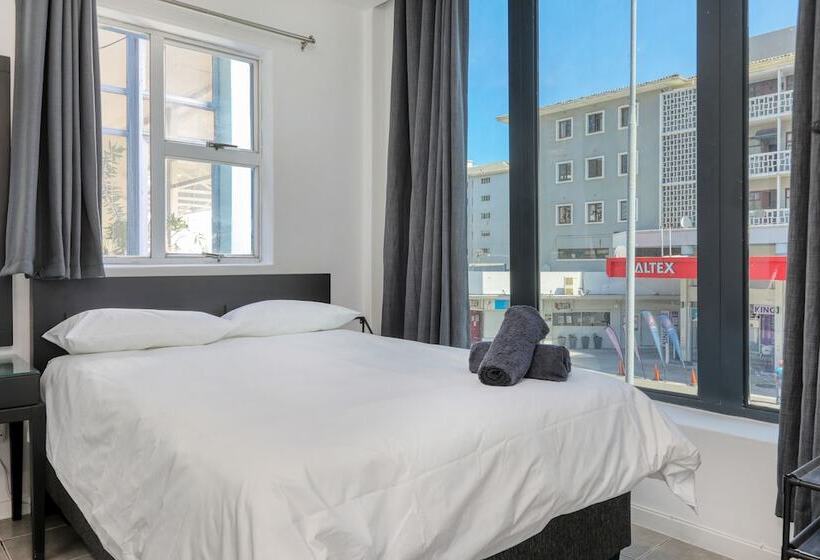 Номер Стандарт, Inn & Out Express Sea Point