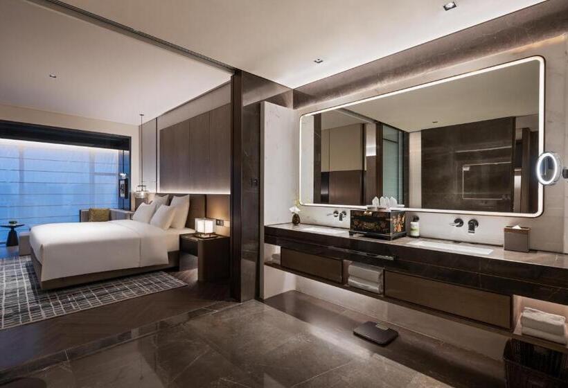 Люкс Повышенной Комфортности, Pullman Quanzhou Shuitou