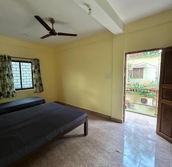 اتاق استاندارد سه نفره, Anjunapalms Guesthouse