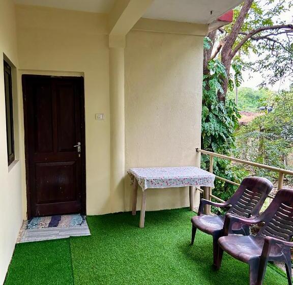 اتاق استاندارد چهار تخته, Anjunapalms Guesthouse