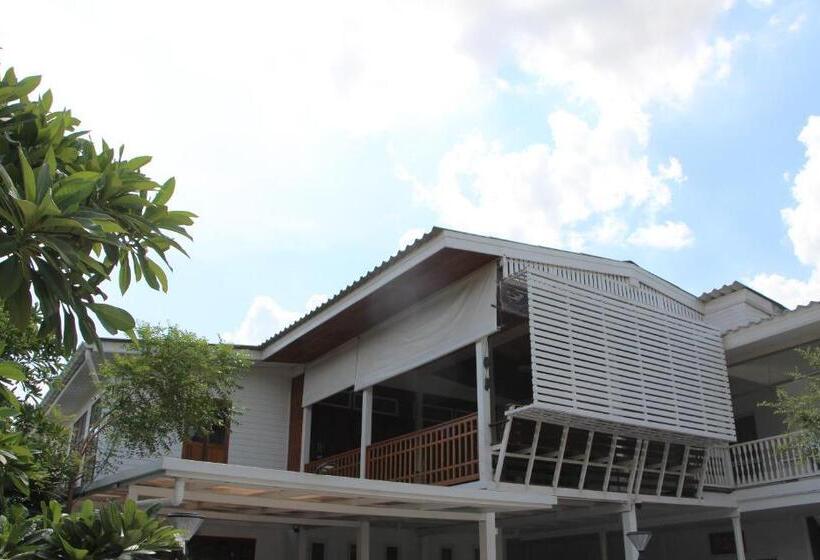 اتاق استاندارد, Room In Guest Room   Baan Khunphiphit Homestay