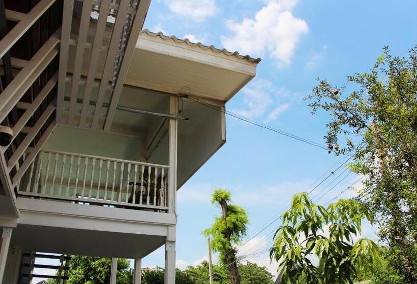 اتاق استاندارد, Room In Guest Room   Baan Khunphiphit Homestay
