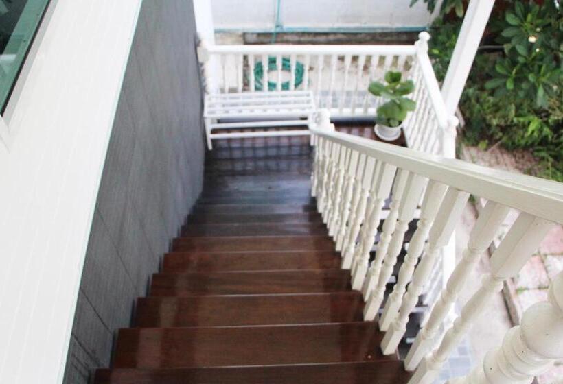 اتاق استاندارد, Room In Guest Room   Baan Khunphiphit Homestay