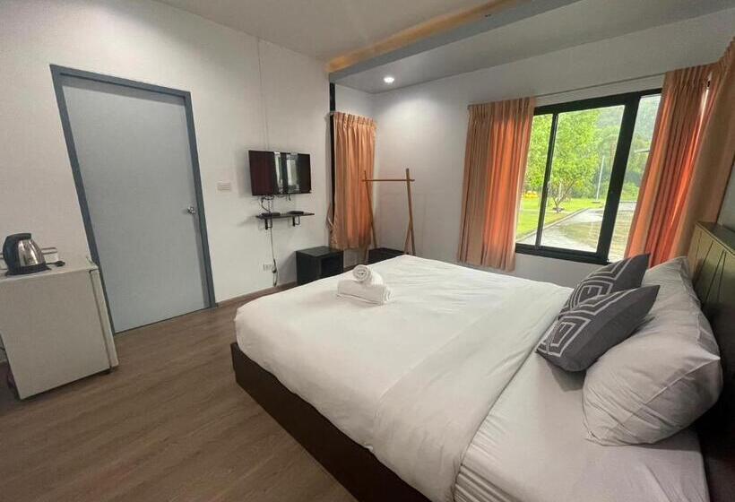 غرفة قياسية سرير كينج, Suptara Resort