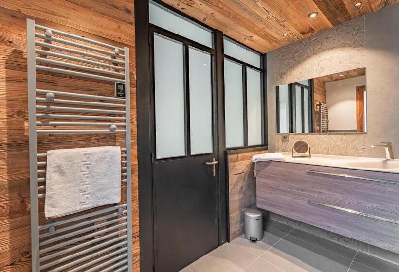 اتاق استاندارد با بالکن, Chalet Charming B And B