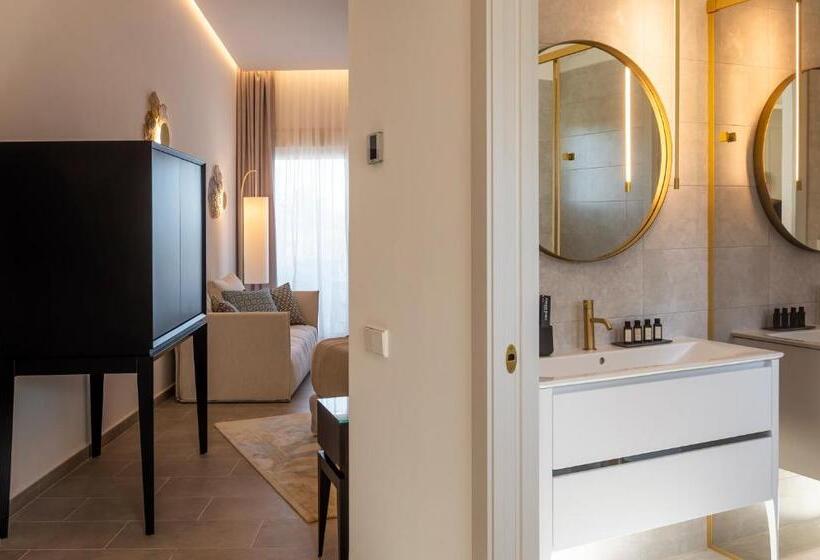 اتاق لوکس, Dionis Boutique Hotel & Spa