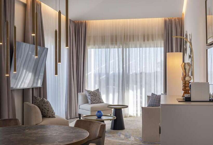 سوئیت پرزیدنت, Dionis Boutique Hotel & Spa