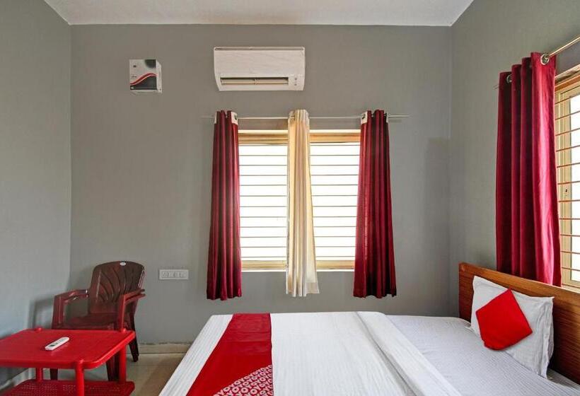 Трехместный Номер Классика, Oyo Flagship Hotel Dream Inn