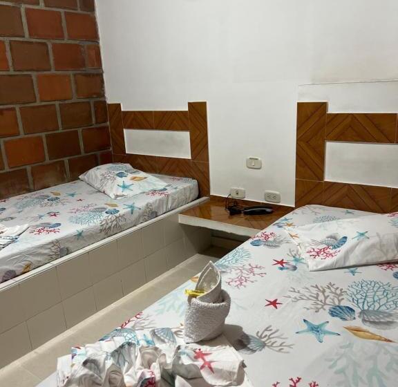 이코노미 룸, Hostal El Paraiso