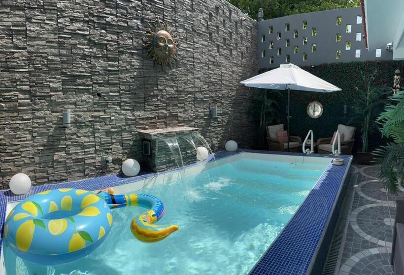 سوییت خانوادگی, Stanza Mare Luna 180m Ferrys Isla Mujeres