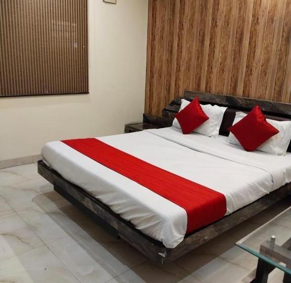 اتاق کلاسیک سه تخته, Collection O 80999e Hotel Stay