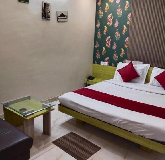 اتاق کلاسیک سه تخته, Collection O 80999e Hotel Stay