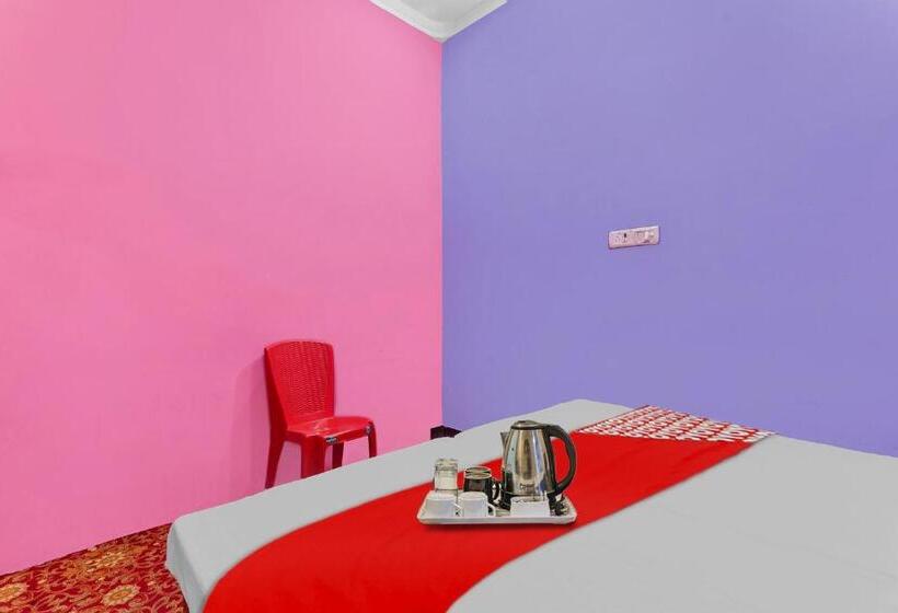 חדר קלאסי לשלושה, New Rajdhani Dhaba Palace