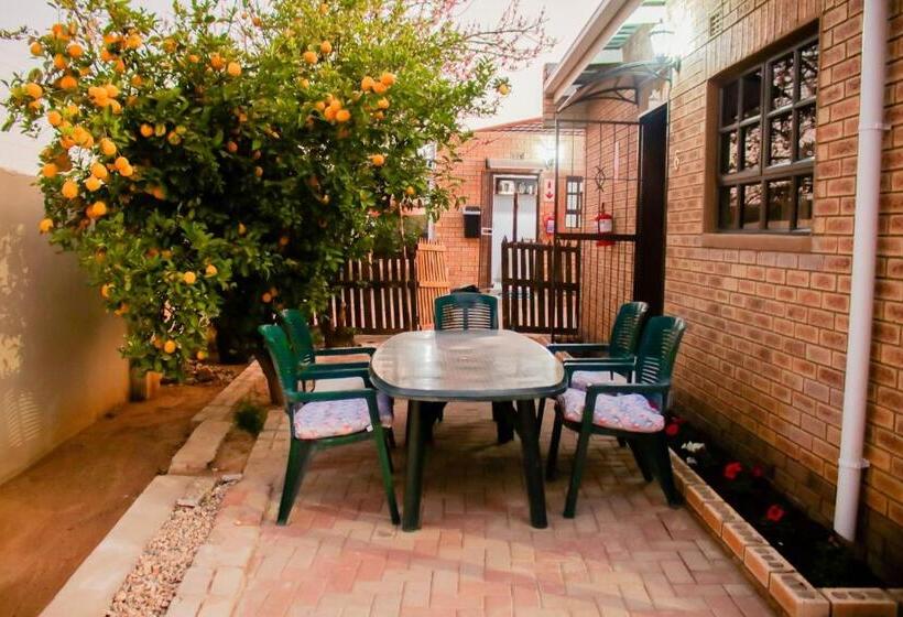 اتاق لوکس, Pitikwe Hill Guesthouse