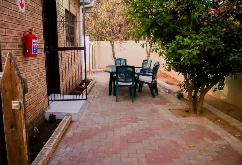 اتاق لوکس, Pitikwe Hill Guesthouse