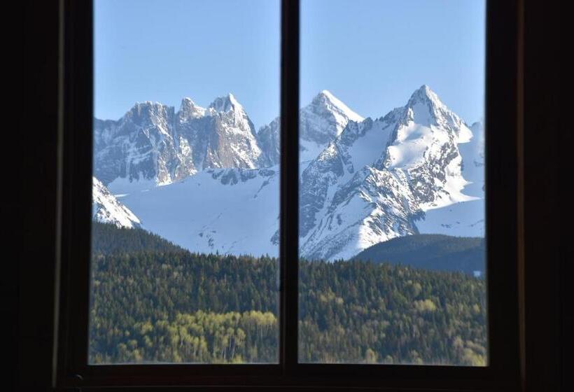 Номер Стандарт Трехместный, Seven Sisters Mountains House