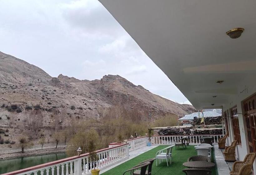 Номер Deluxe с Балконом, Lake View