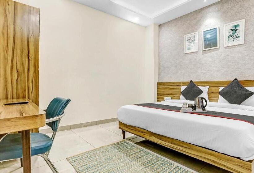 Quarto Triplo Clássico, Townhouse 816 Diamond Tree Near Dilshad Garden Metro Station