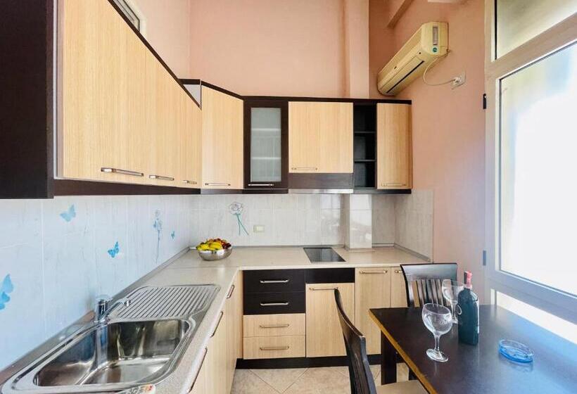 استودیوی استاندارد, Lungomare Studio Apartment