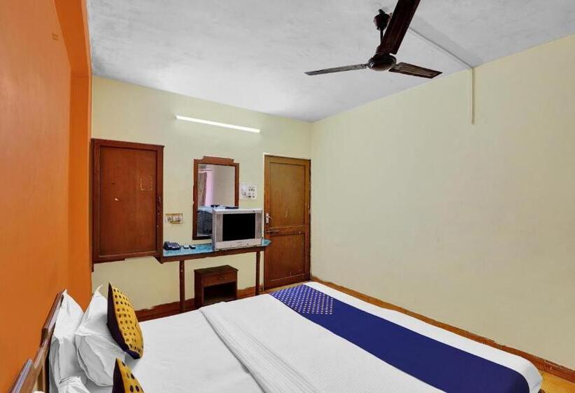 Трехместный Номер Классика, Spot On Hotel Krishna
