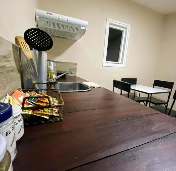 کلبه ییلاقی, Hostel El Paredon