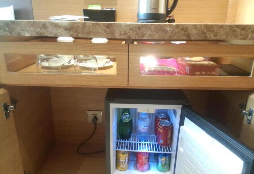 سوییت لوکس, Ln Dongfang Resort